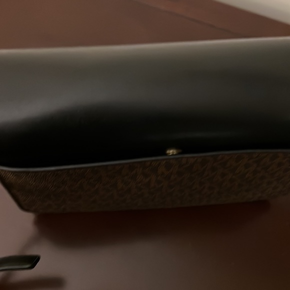 MK - Picture 5 of 14